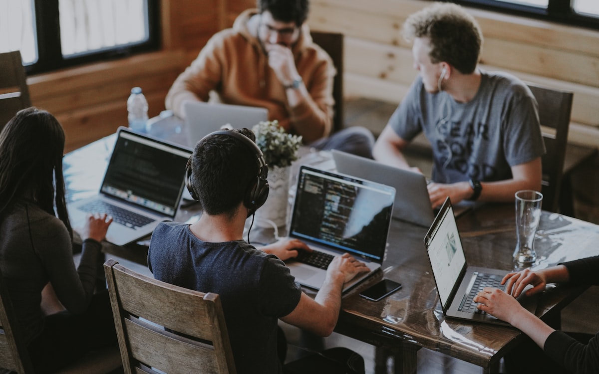 Code Review'u Angarya Olmaktan Çıkarmak: Pratik Bir Rehber